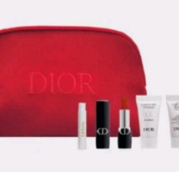 Dior Red Velvet Cosmetic Bag - Picture 1 of 8